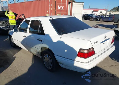 1995 Mercedes-Benz E 320 Base/320 Special from USA, damaged, VIN WDBEA32E9SC193150